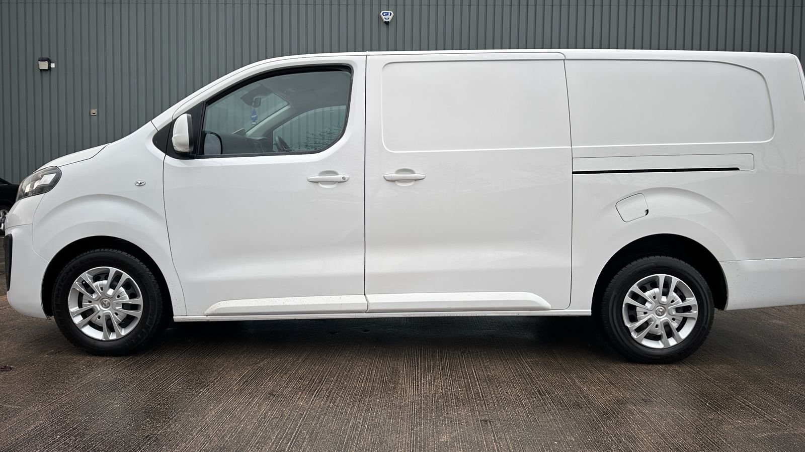 WhatsApp Image 2026-01-27 at 5.41.29 PM (7)